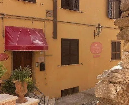 Bed & Breakfast Relais Nel Borgo 3*